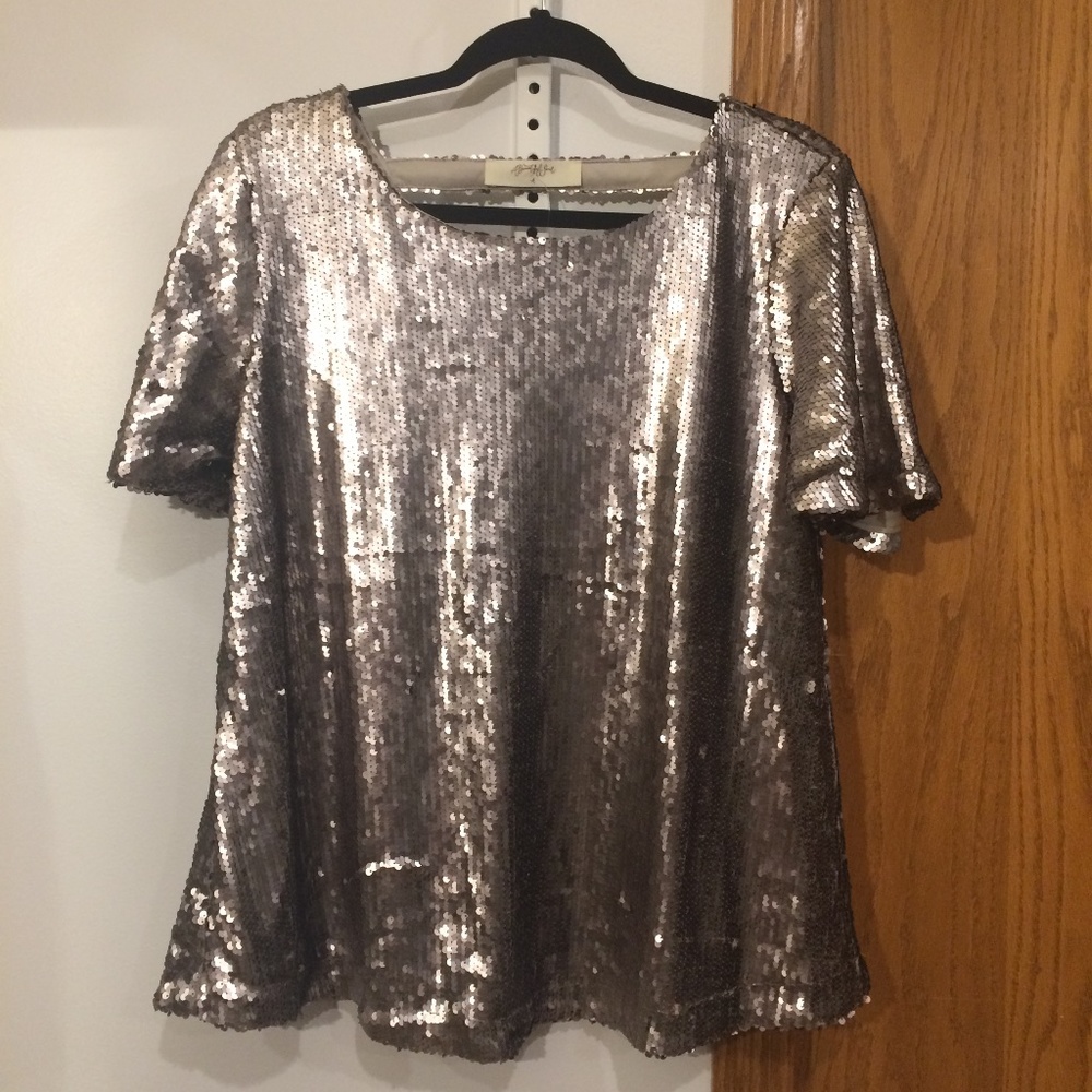 A Beautiful Soul sequins blouse, size 1XL, new with tag